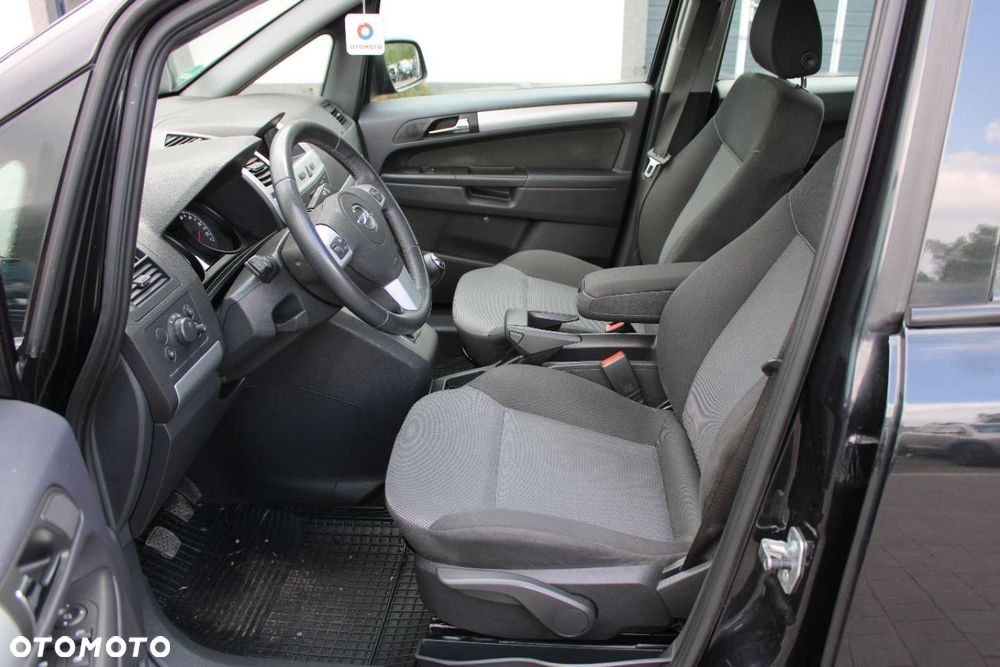 Opel Zafira - 15