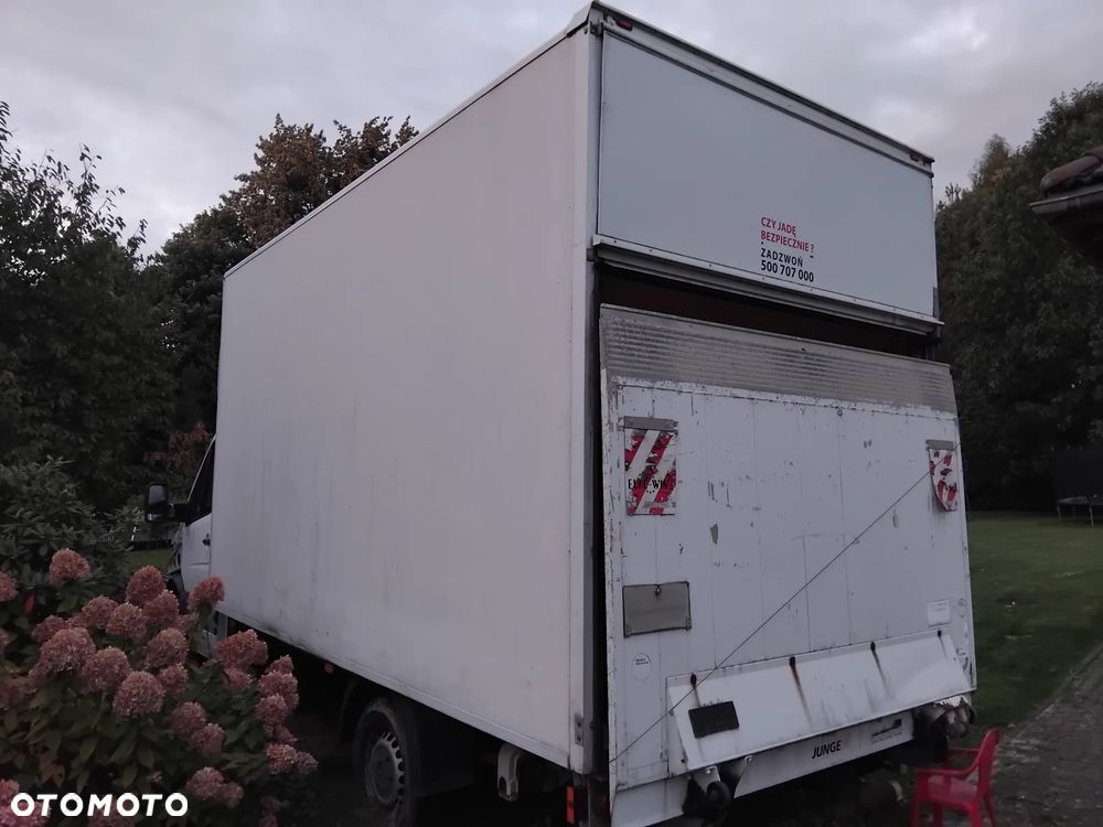 Mercedes Sprinter 313 2012r. kontener winda skrzynia drzwi tylny most - 2