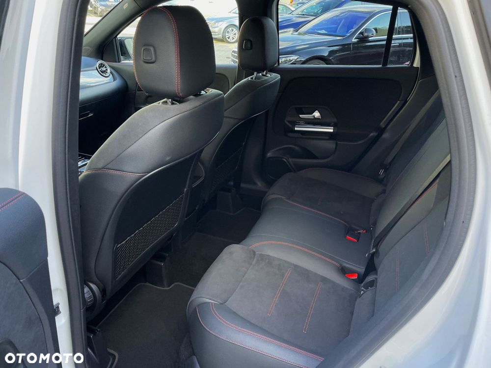 Mercedes-Benz GLA 200 d AMG Line 8G-DCT - 6