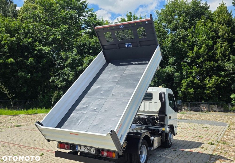 Mitsubishi Fuso Canter - 10