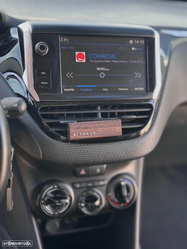 Peugeot 2008 1.2 PureTech Style - 8