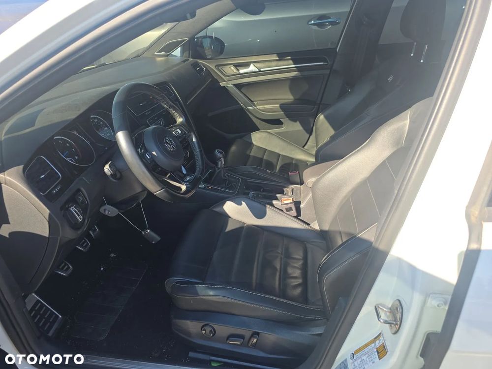 Volkswagen Golf - 9