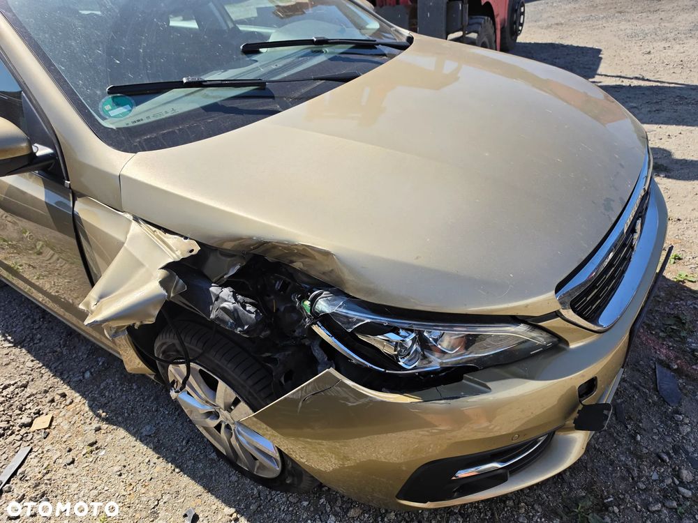 Peugeot 308 PureTech 130 GPF Black Edition - 2