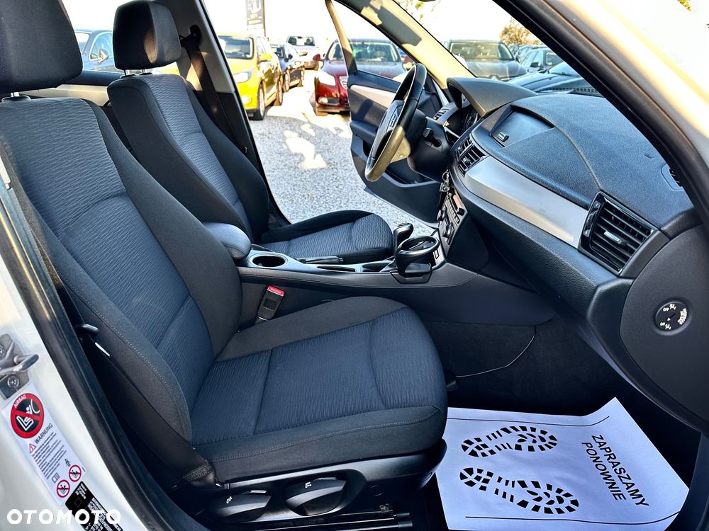 BMW X1 sDrive18i xLine - 27