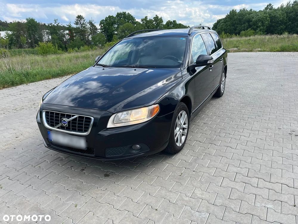 Volvo V70 2.0D Momentum - 1