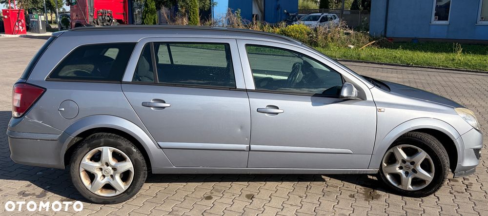 Opel Astra 1.9 CDTI - 4