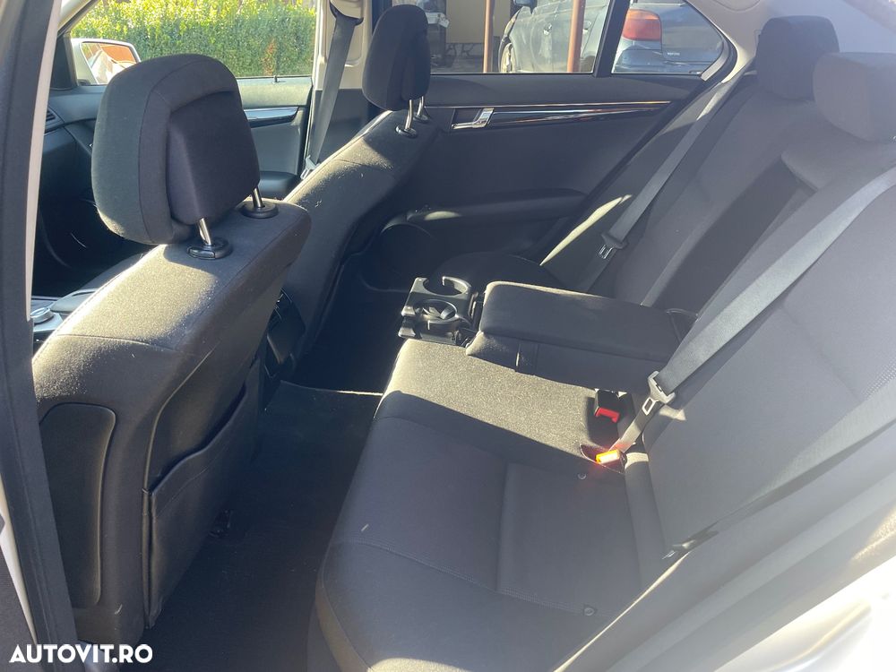 Mercedes-Benz C 200 CGI Automatik BlueEFFICIENCY Elegance - 6