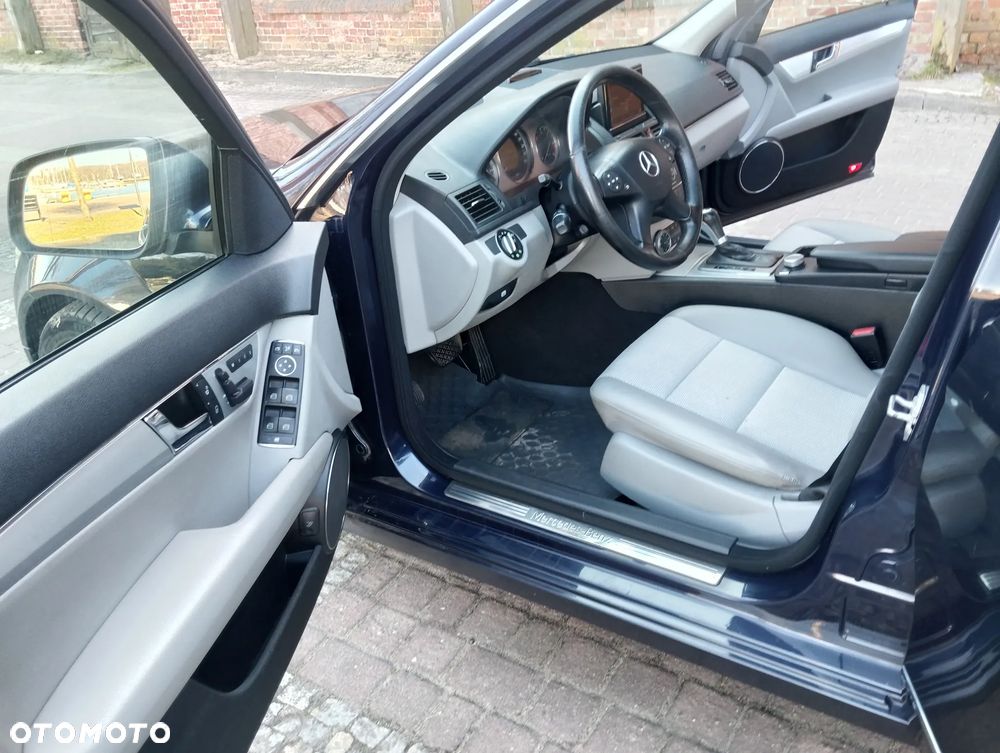Mercedes-Benz Klasa C 320 CDI 7G-TRONIC Avantgarde DPF - 8