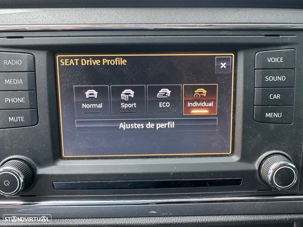 SEAT Leon 2.0 TDI DPF S&S FR - 26
