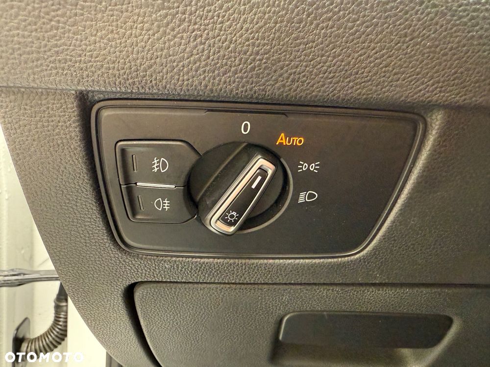 Volkswagen Passat 1.5 TSI EVO Business - 31