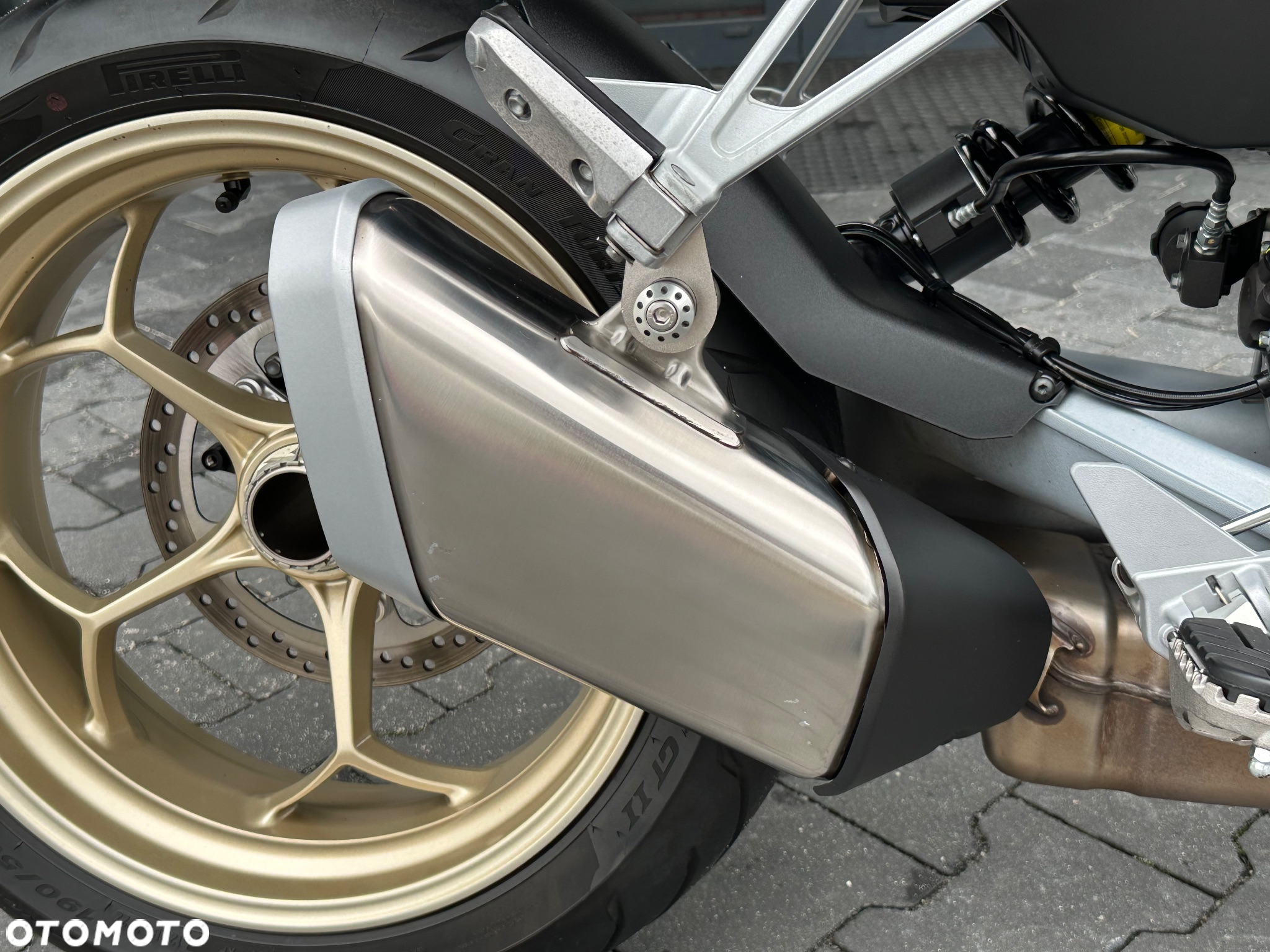 Moto Guzzi V100 Mandello - 19