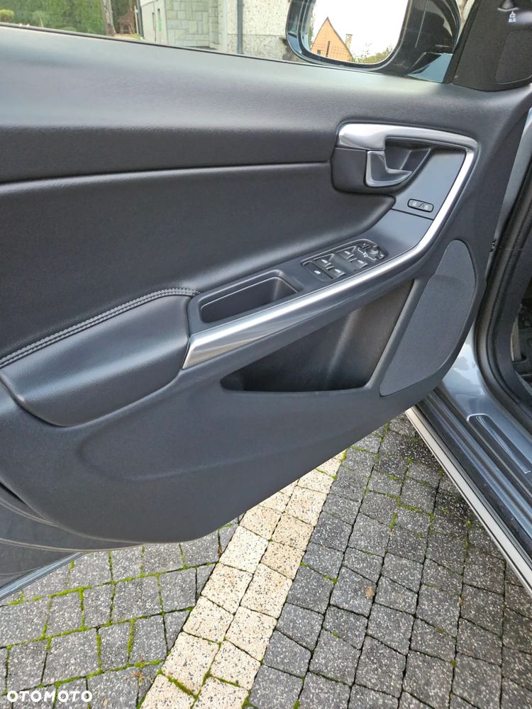 Volvo V60 D3 Drive-E Kinetic - 15