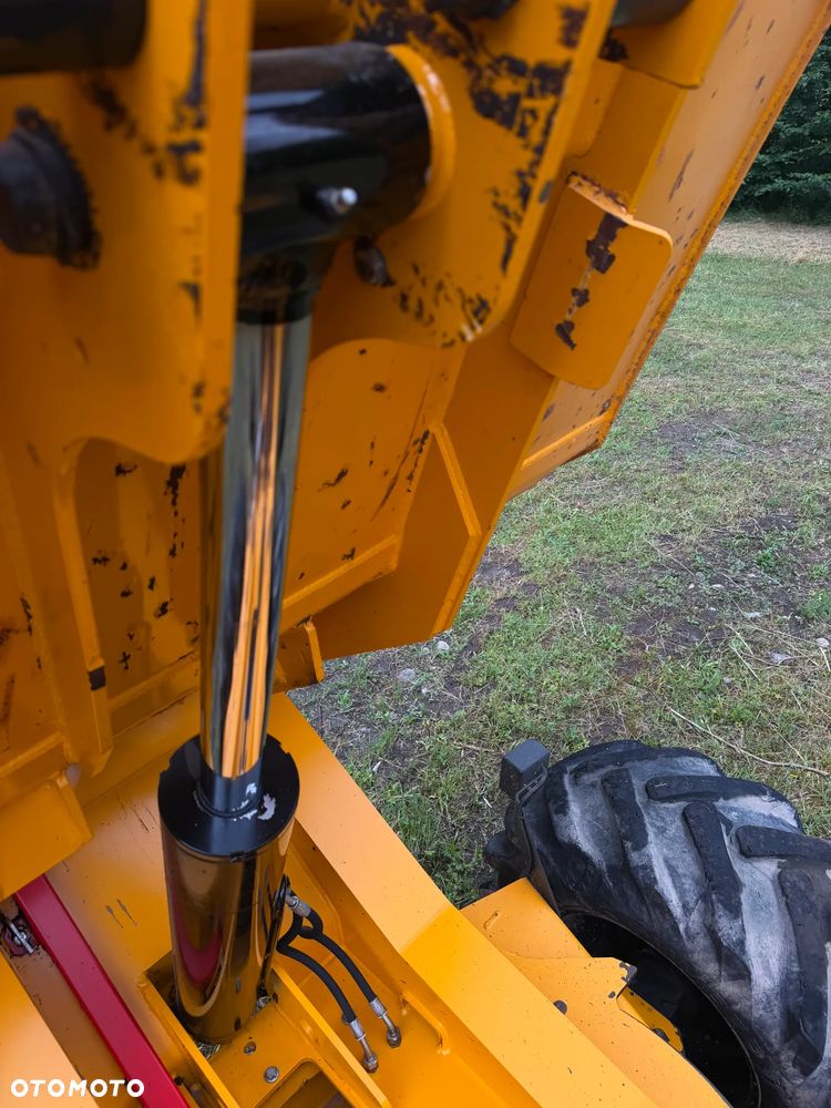 Thwaites MACH2026 Wozidło Budowlane Rolnicze 4x4. wózek z Obrotową Kolebą. 6 ton ładowność.  Silnik DEUTZ 80KM 4 cylindry. 2400 mtg. 2019 rok. Jazda Rewers 3prędkości. Maszyna jak Nowa z Norweskiego Gospodarstwa! Ani deka luzów i wycieków! Hydrostatic. Pełny Oryginał. Hamulce brzytwa. Serwisy w DEKRA. Maszyna Woziła lekkie ładunki. Praktycznie zerowe zużycie. Wielka Okazja. Wszystko w pełnym Oryginale. Opony Oryginał. Oświetlenie Fabryczne. Po serwisach. OKAZJA - 12