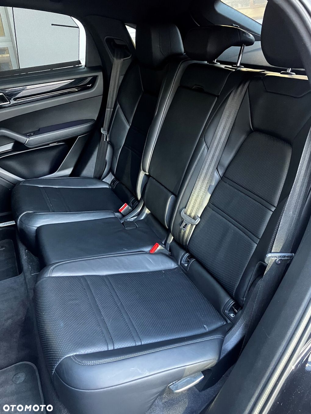 Porsche Cayenne - 25