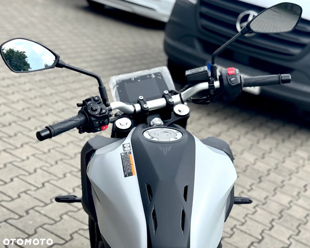 Yamaha MT - 2