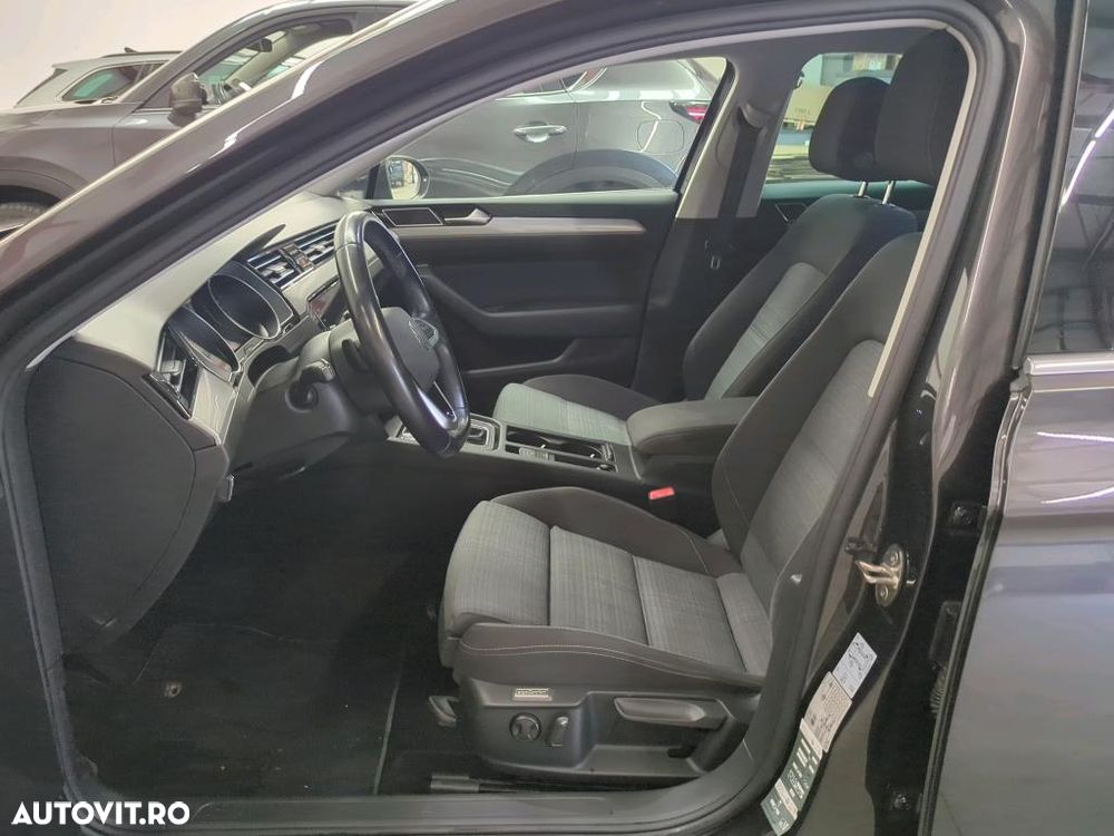 Volkswagen Passat 2.0 TDI DSG Comfortline - 3
