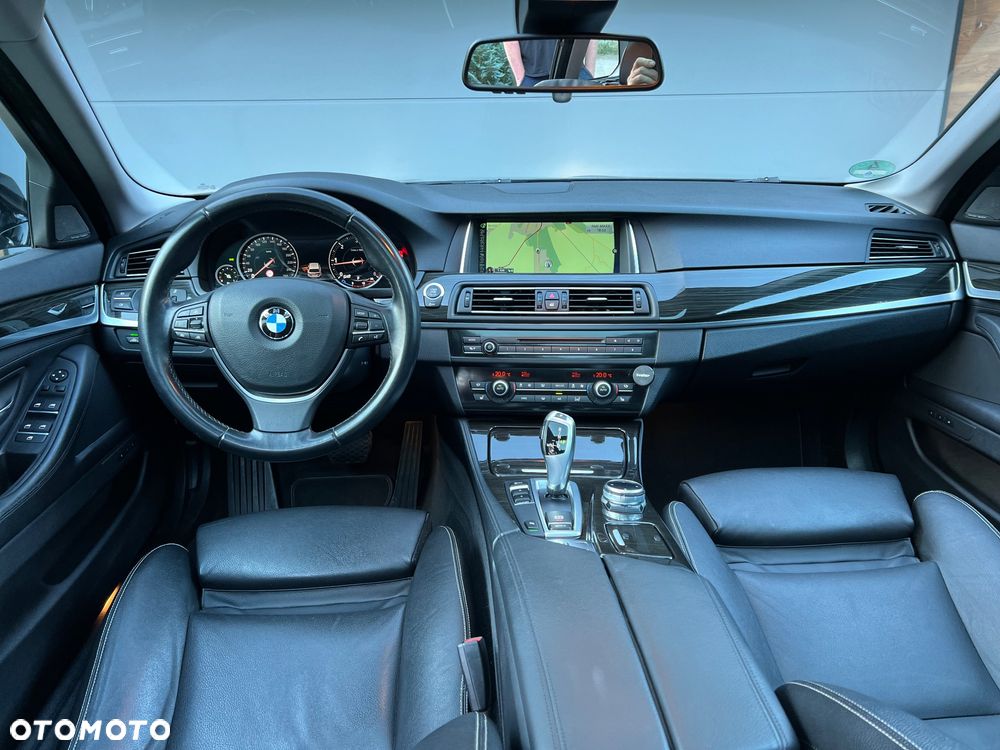 BMW Seria 5 525d Touring Sport-Aut Luxury Line - 8