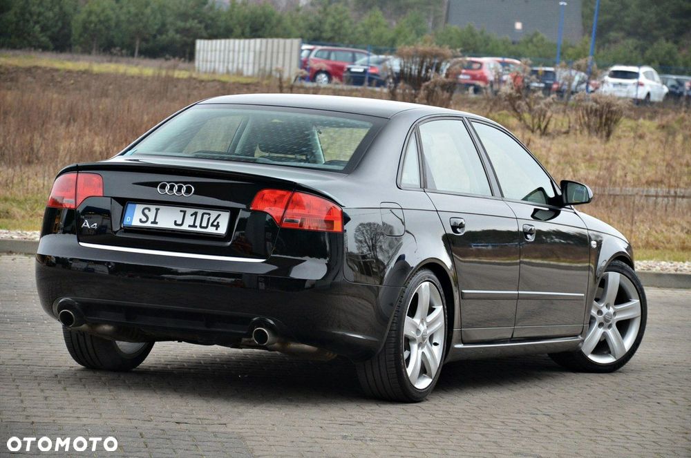 Audi A4 Limousine - 8