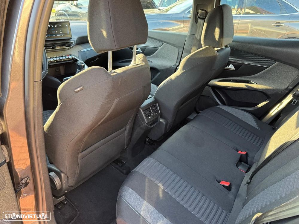 Peugeot 3008 1.2 PureTech Allure - 8