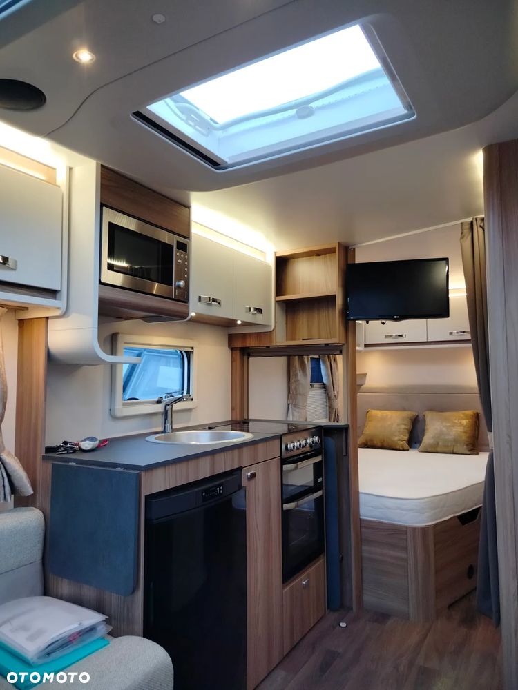 SWIFT Charisma 470 - 6