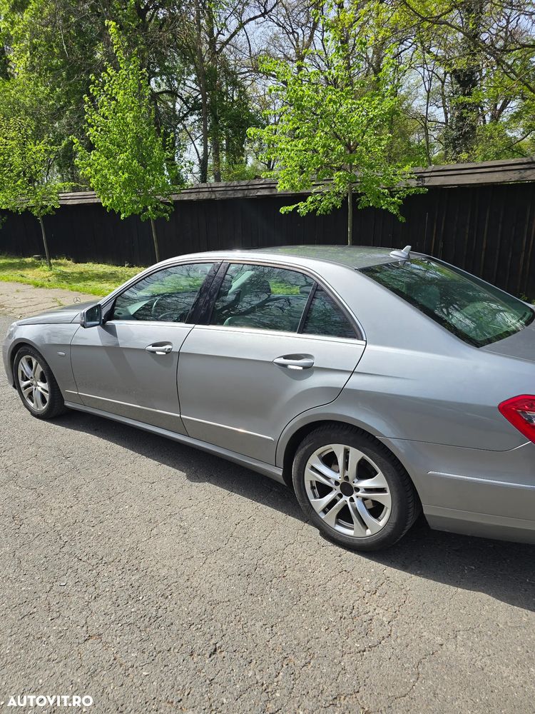 Mercedes-Benz E 220 CDI DPF BlueEFFICIENCY Automatik Avantgarde - 4