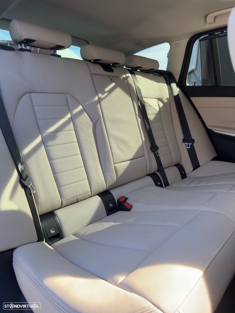 BMW 320 e Touring Aut. Luxury Line - 34