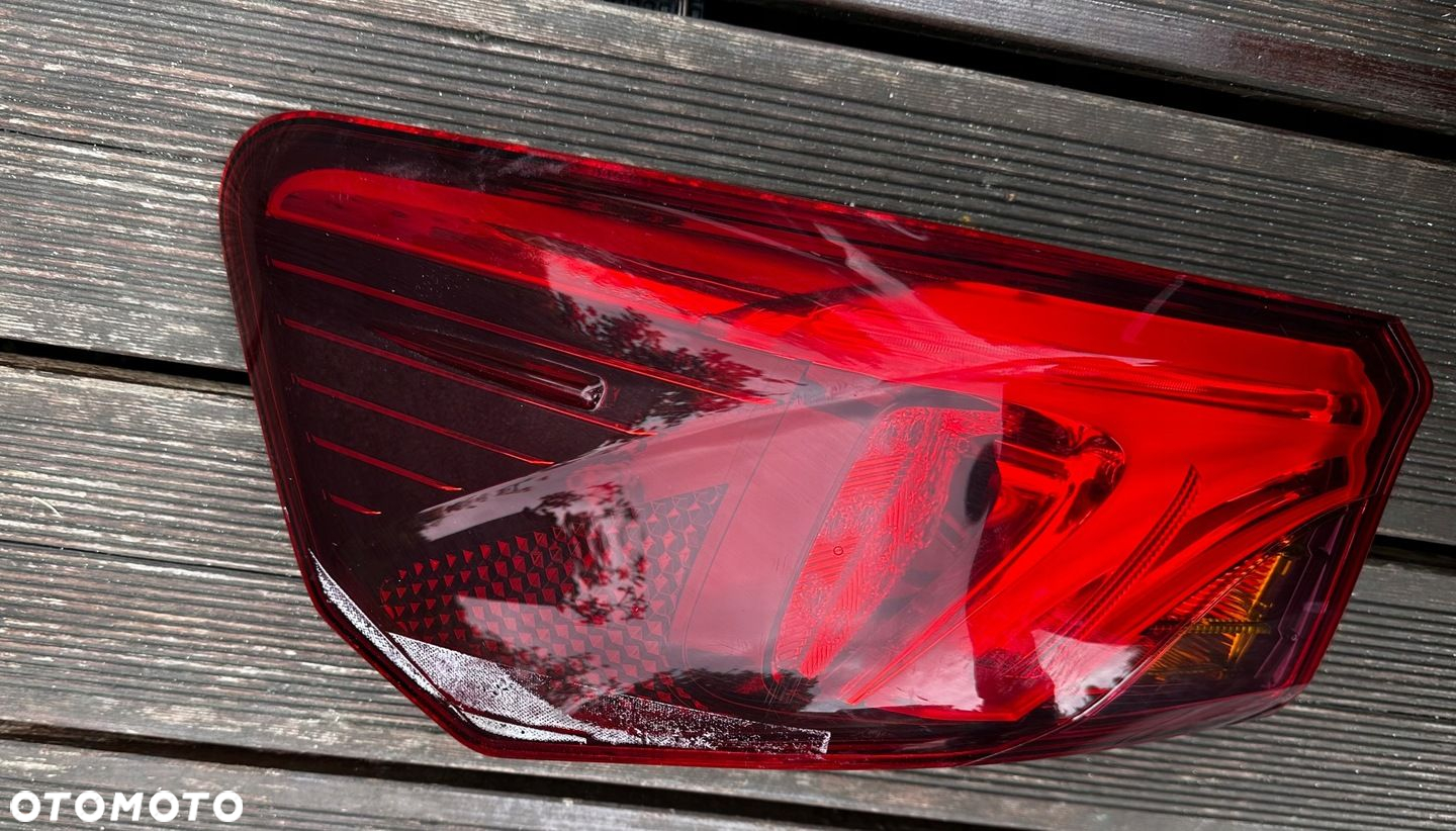 Lampa LED Prawy Tył Toyota Avensis T29 81550-05310 - 2
