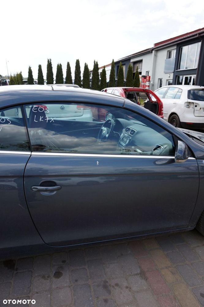 DRZWI PRZEDNIE PRAWE EOS 1F7 LK7X  SZARY VOLKSWAGEN 2005-2010 - 1