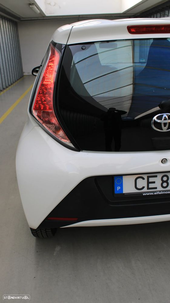 Toyota Aygo x-play - 34