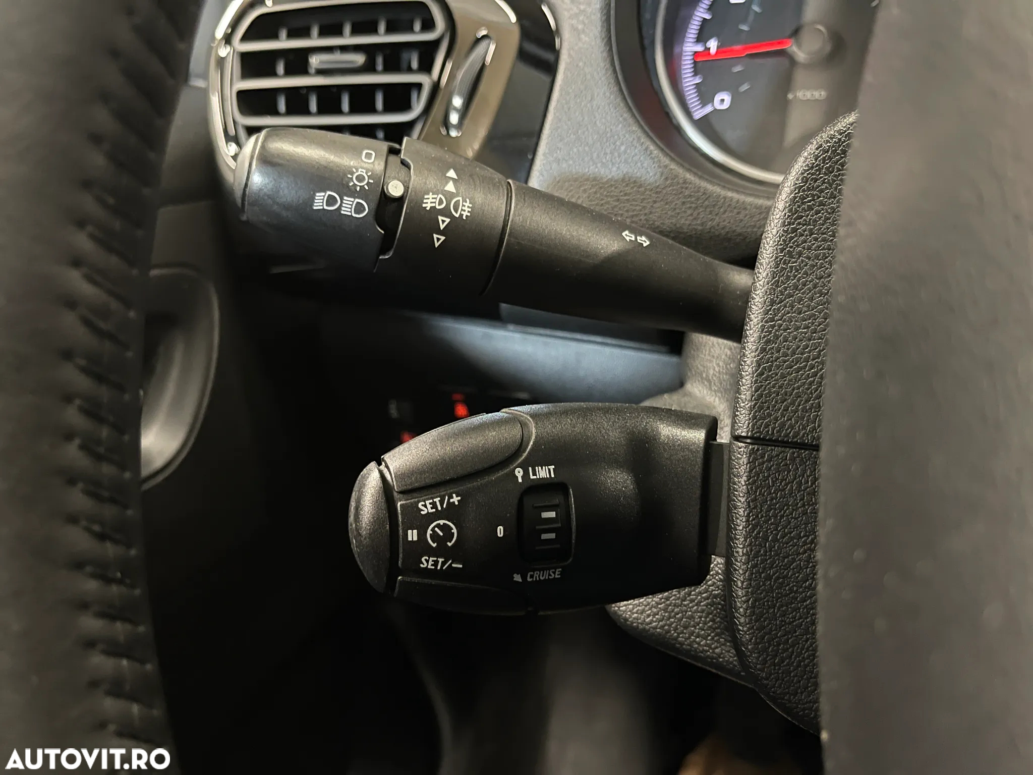 Peugeot 301 1.5 BlueHDI FAP Allure - 19