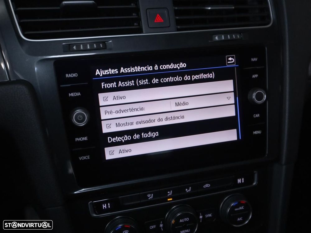 VW Golf Variant 1.6 TDi Confortline - 26