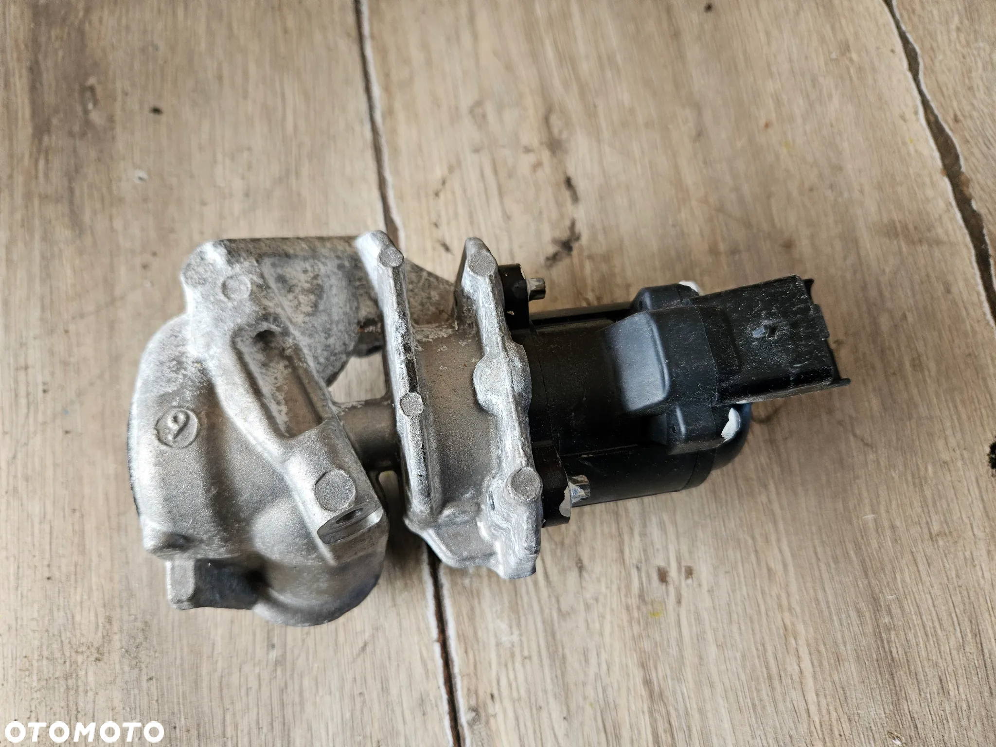Zawór EGR Ford Focus Mk2 1,6 TDCI V29010703 - 3