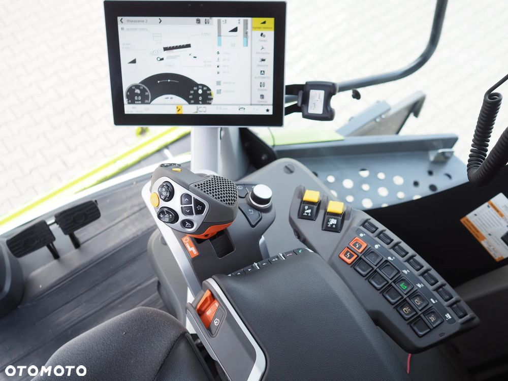 Claas Lexion 7500 + V930 - 7