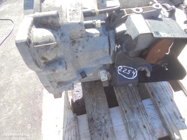 Caixa Velocidades 356R7002AB FORD FIESTA 5 2004 1.25 '??? 5P CINZA GASOLINA 5 VELOCIDADES - 2
