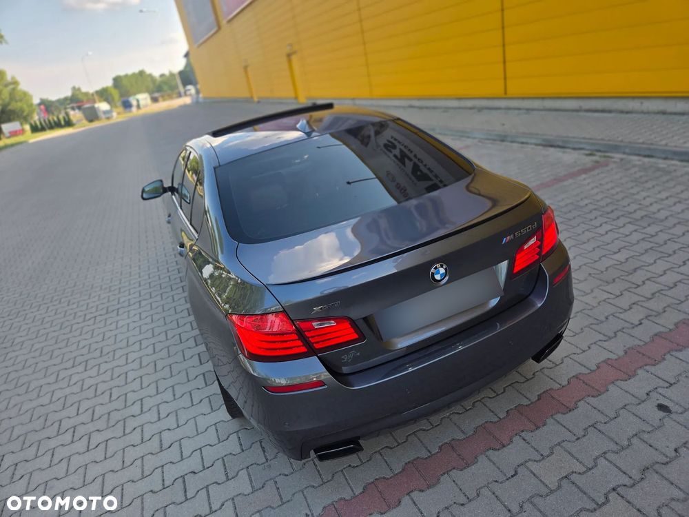 BMW Seria 5 M550d xDrive - 12