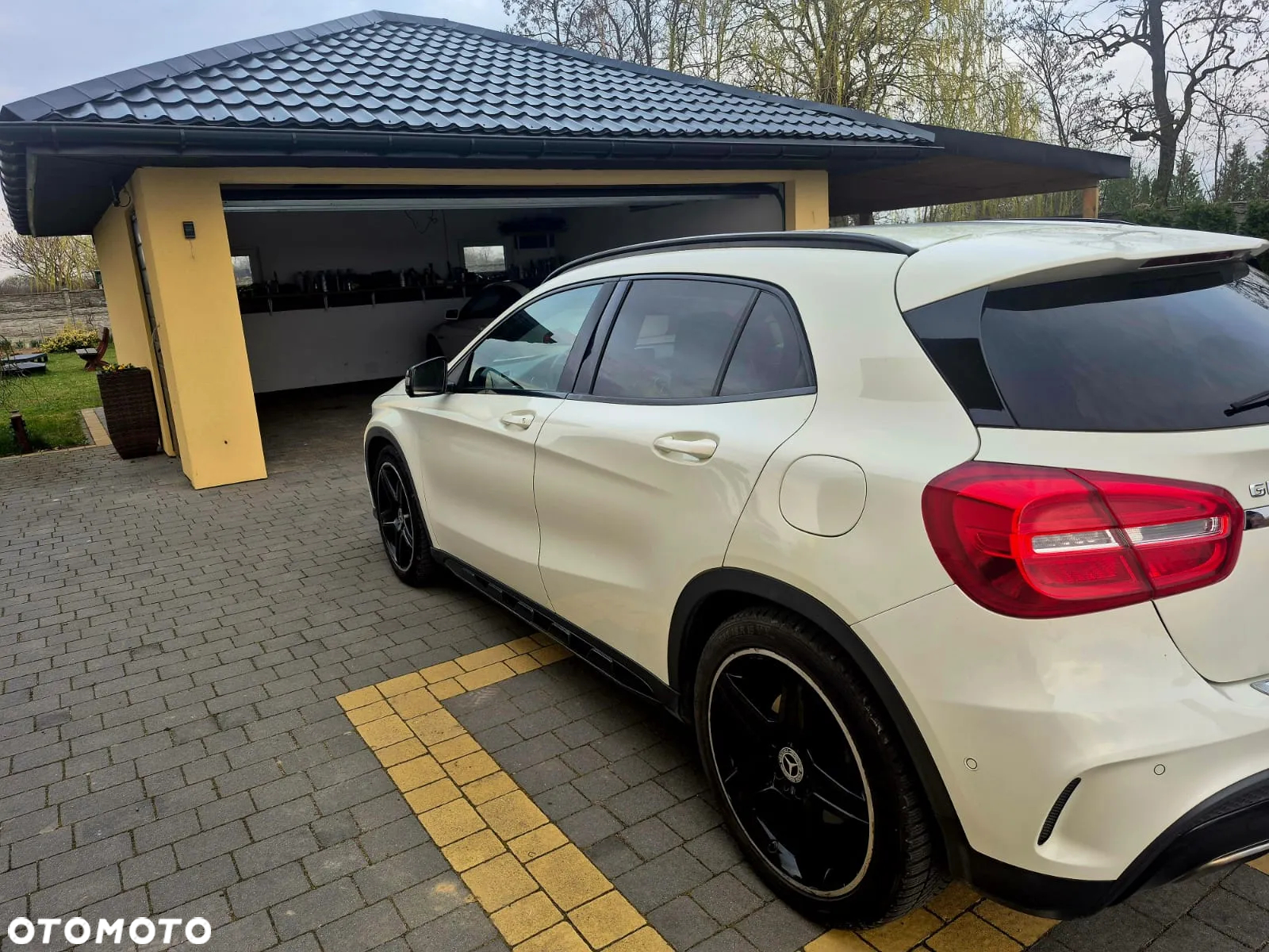 Mercedes-Benz GLA 250 4-Matic - 4