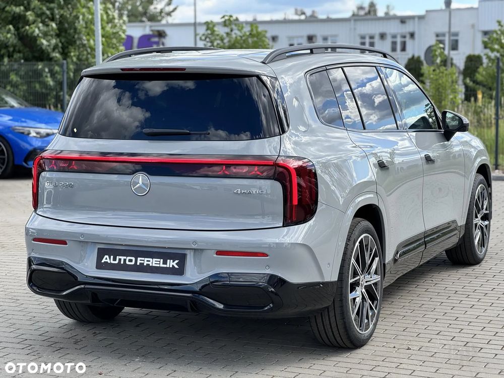 Mercedes-Benz GLB 220 mHEV 4-Matic 8G-eDCT - 10