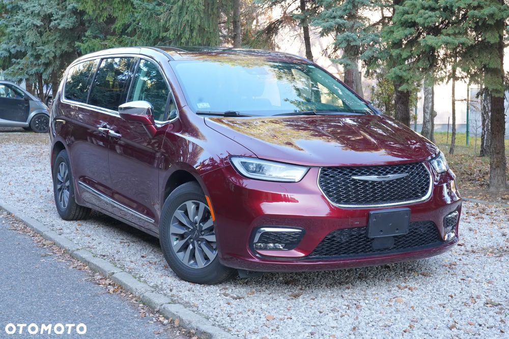 Chrysler Pacifica - 5