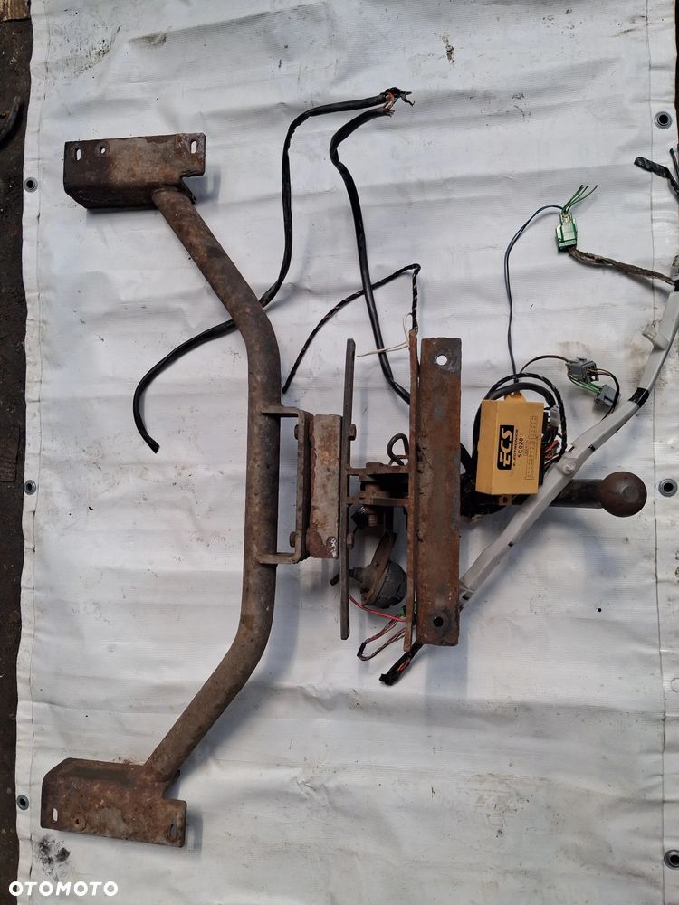 Volvo v50 2007 ZESTAW HAK HOLOWNICZY BELKA + KULA - 5