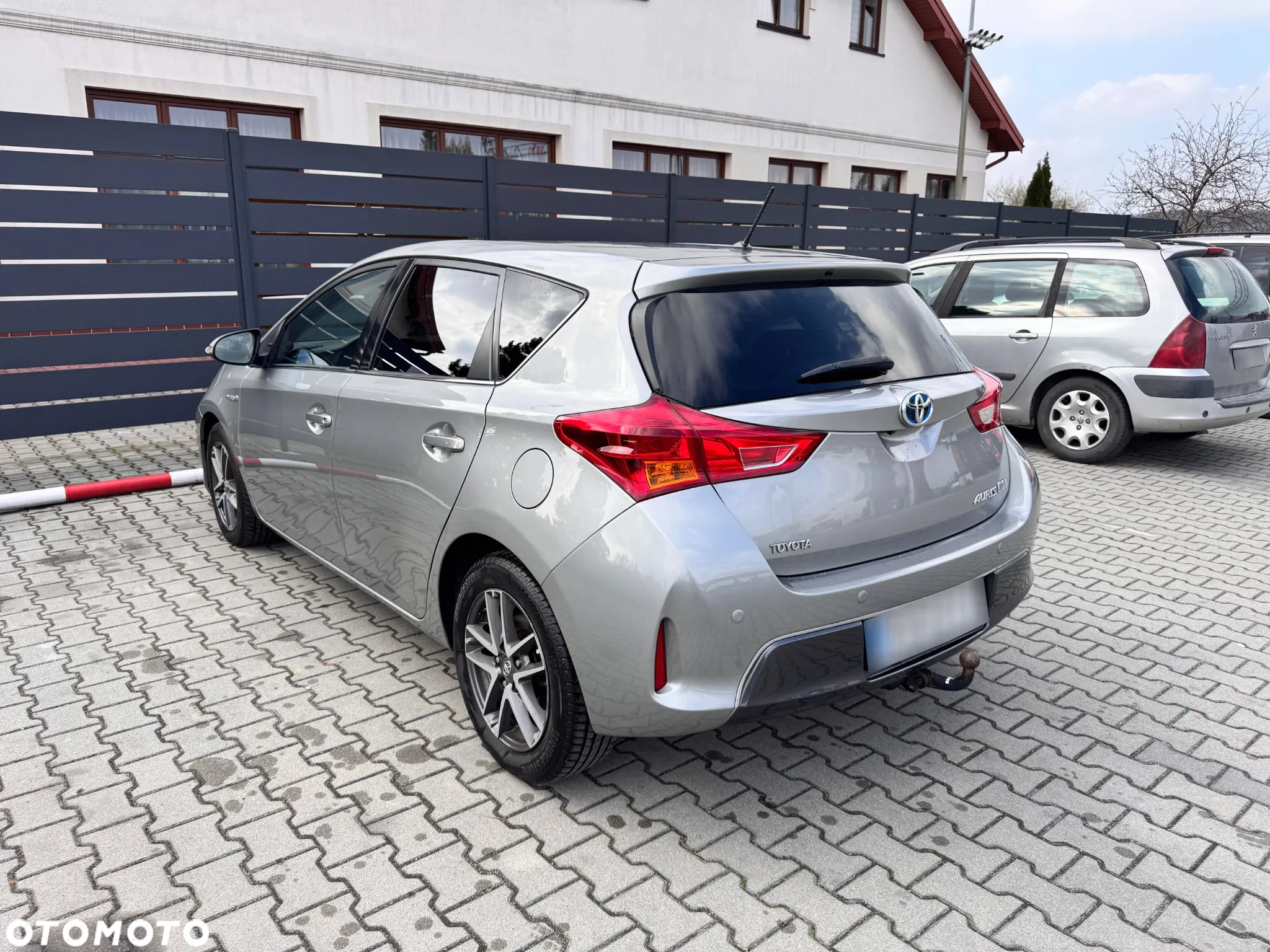 Toyota Auris 1.8 VVT-i Hybrid Automatik Comfort - 4