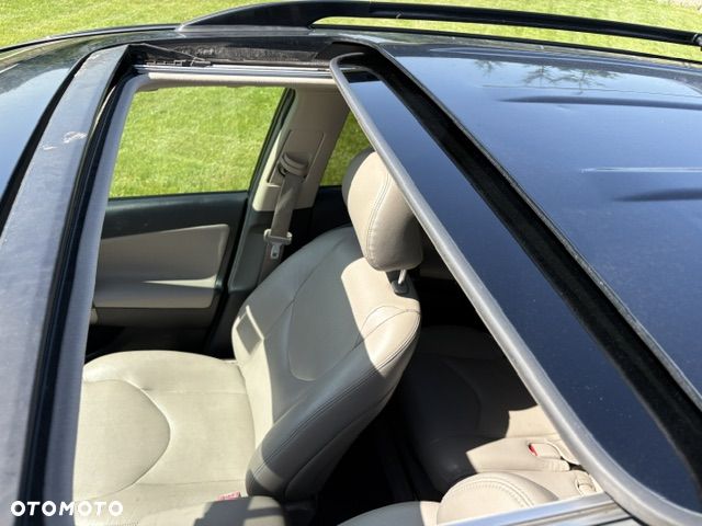 Toyota RAV4 - 11