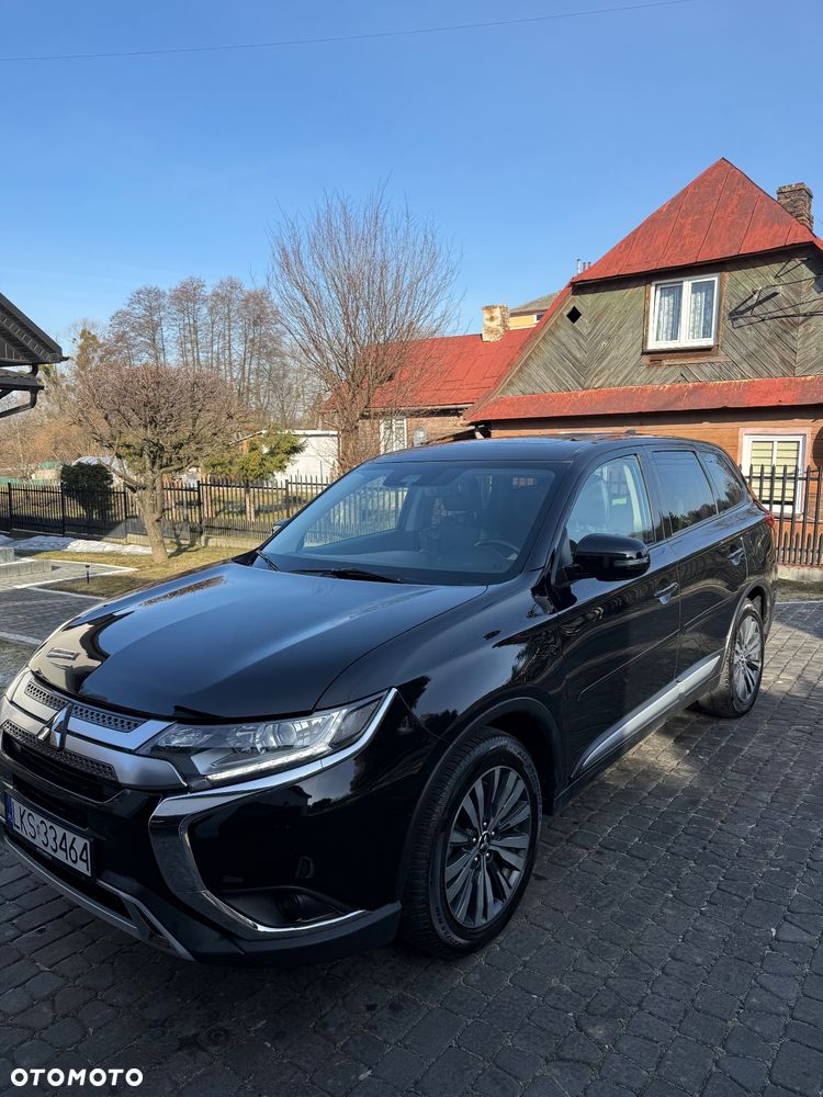 Mitsubishi Outlander - 4