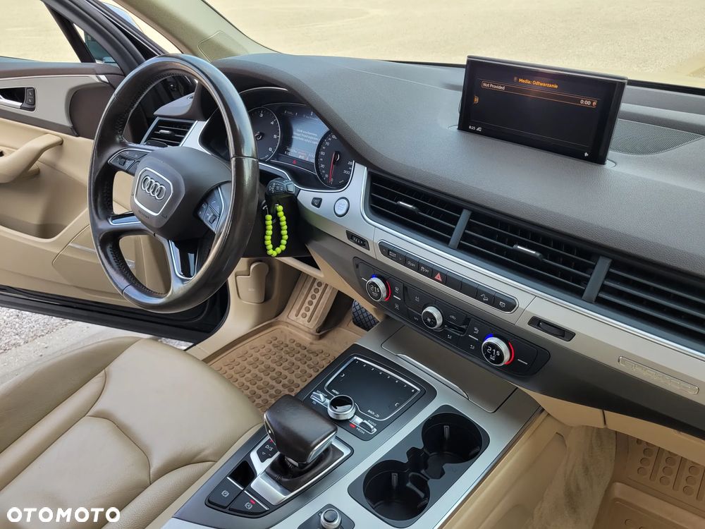 Audi Q7 - 12
