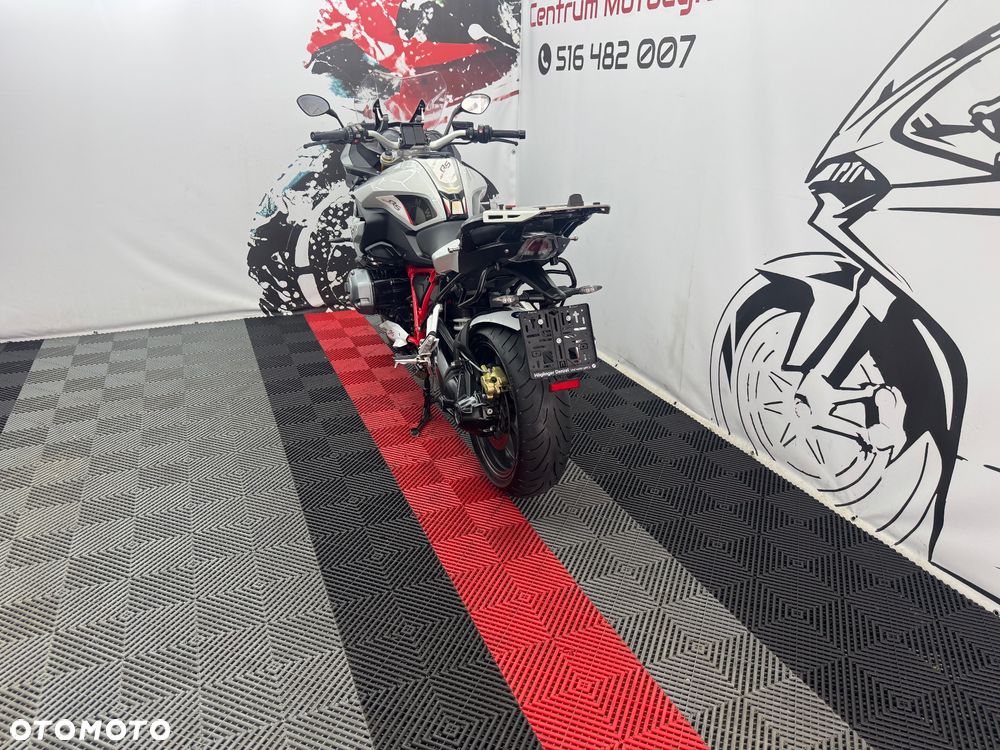 BMW RS - 27