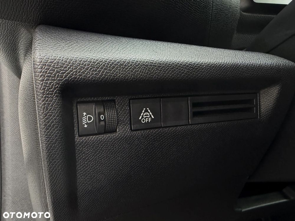 Citroën C4 PureTech 130 Stop&Start EAT8 PLUS - 33