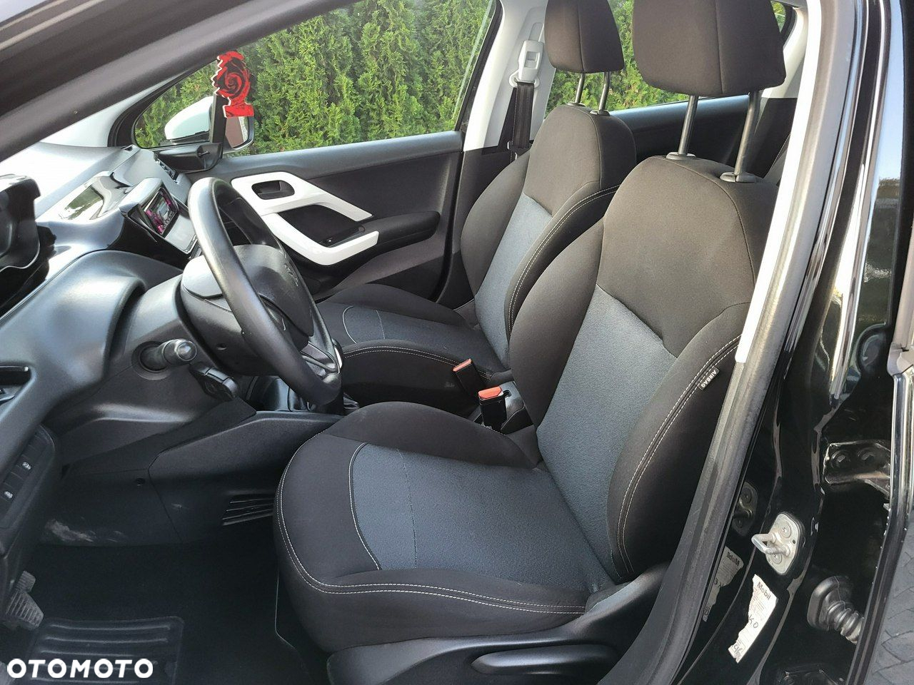 Peugeot 208 - 9