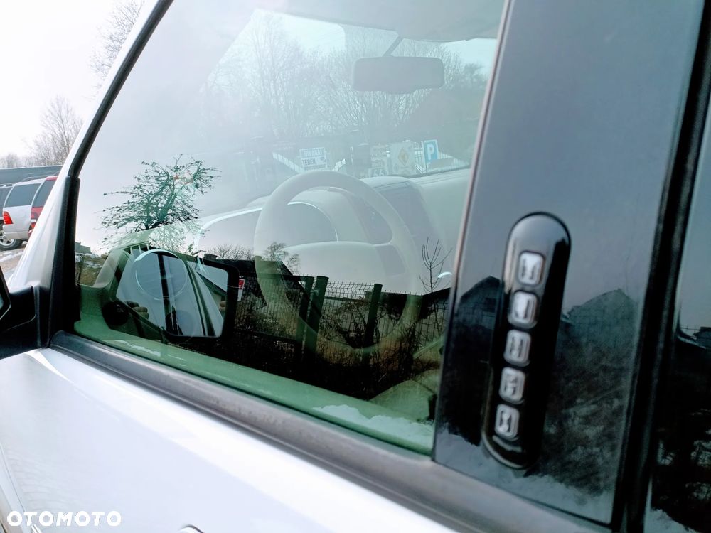 Ford Explorer 4.0 4WD - 13