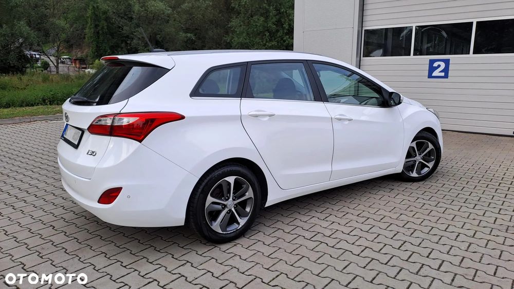 Hyundai i30 1.6 GDI Premium - 16