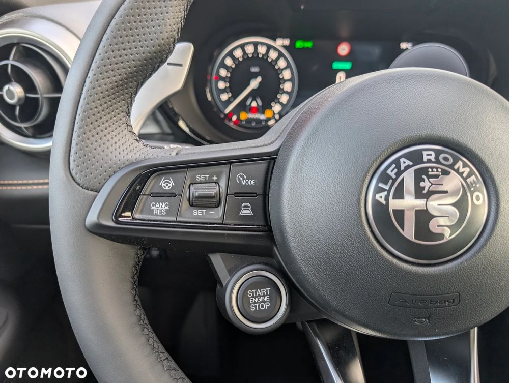Alfa Romeo Tonale 1.5 T4 GSE mHEV Veloce DCT - 11