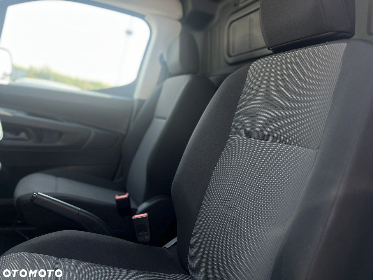 Toyota Proace City 1.5 D-4D Long 2,3t Active (bryg.) - 23